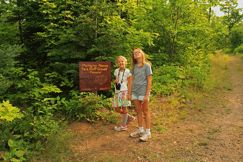 bare bluff trail sign